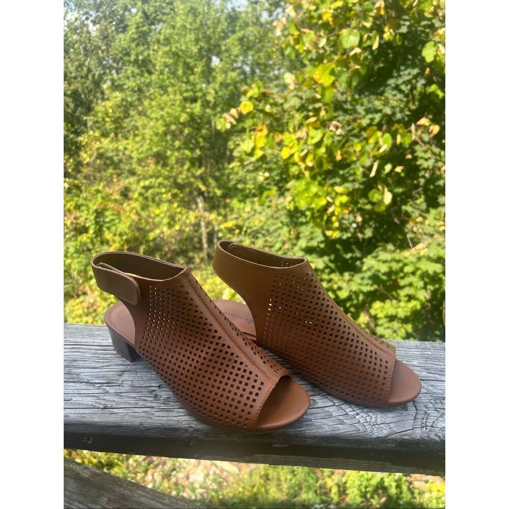 Nanette Lepore Girls Open Toe-Sling Back Shoes Sz 5 NWOB